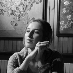 Meet your Posher, Costanza